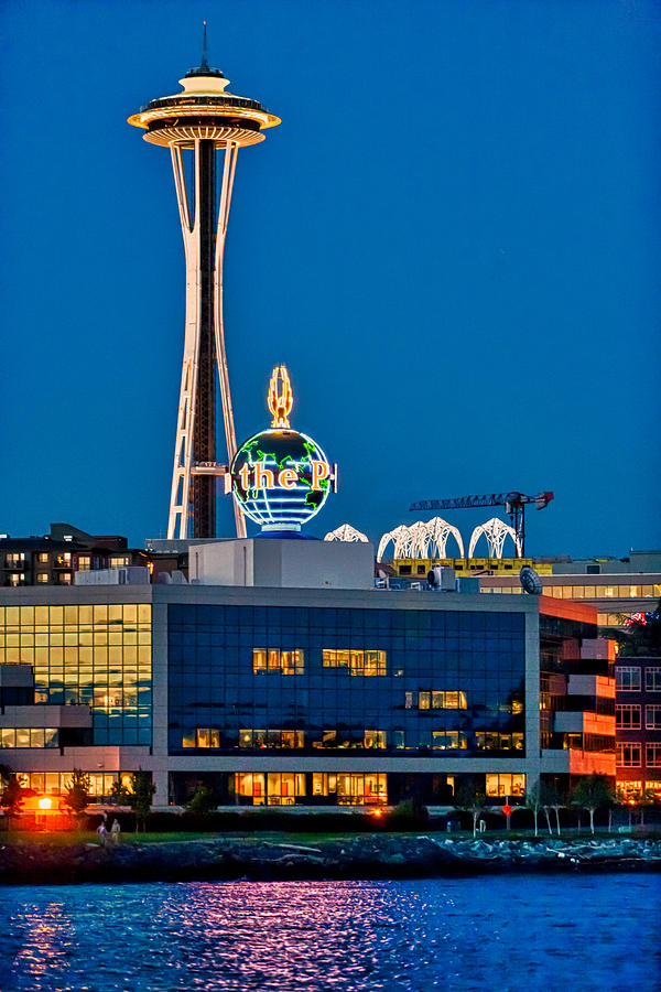 Seattle Photograph - PI and the Needle by Scott Campbell