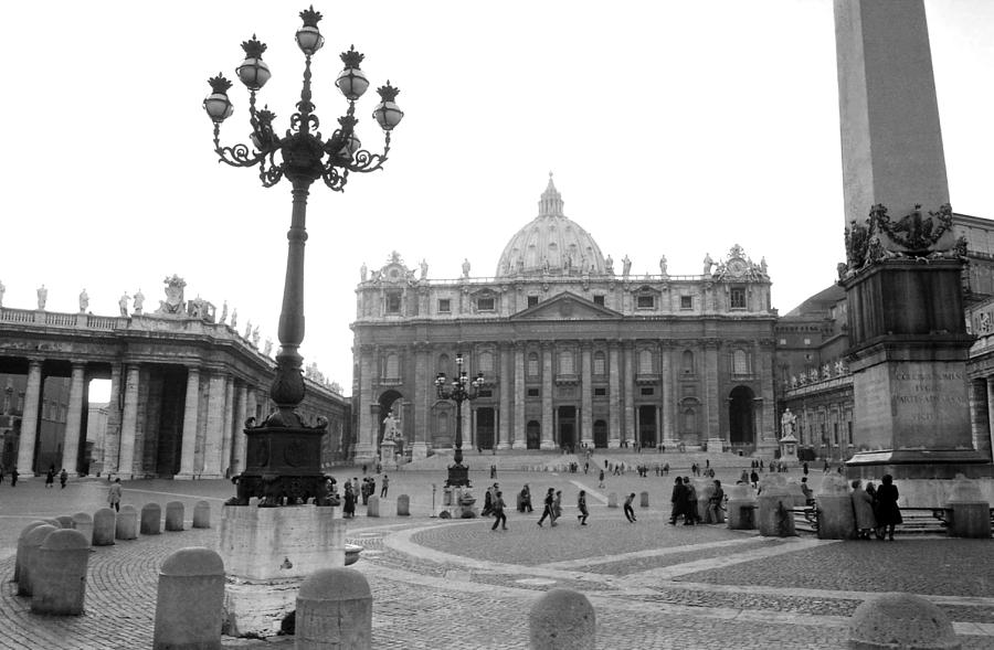 Piazza San Pietro in Rome Photograph by Emanuel Tanjala