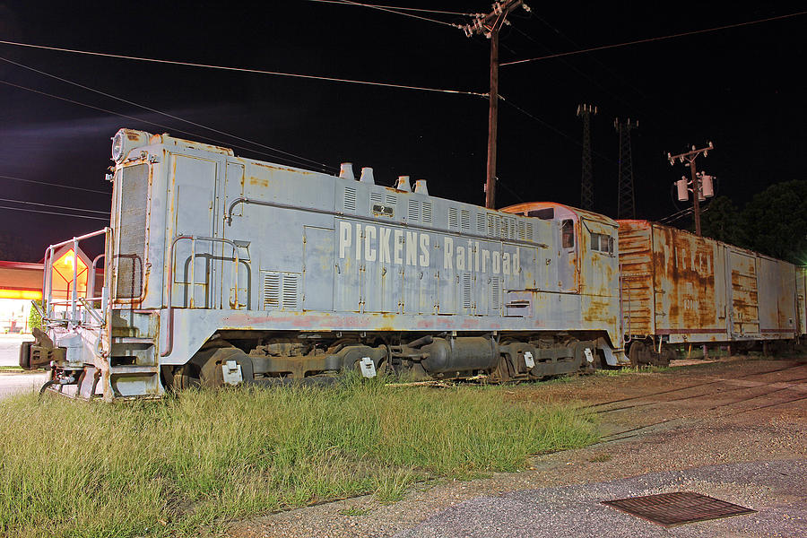 Pickens Railroad Photograph - Pickens Railroad Baldwin VO-660  by Joseph C Hinson