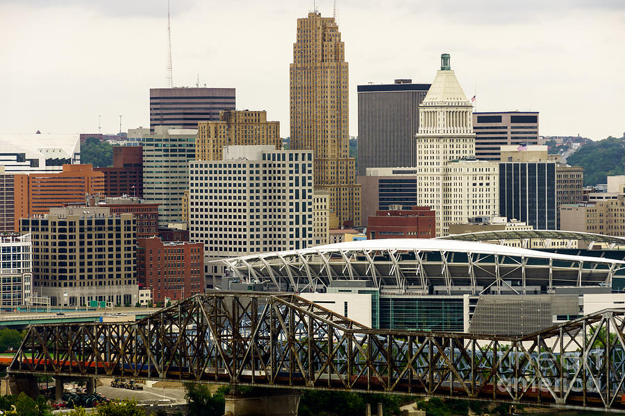 Cincinnati Photograph - Picture of Cincinnati Skyline Office Buildings  by Paul Velgos