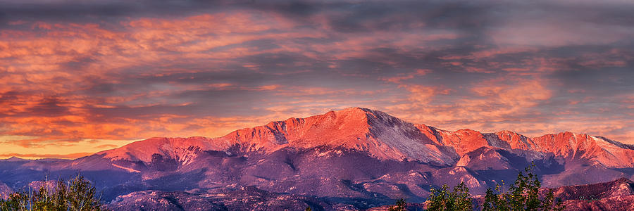 Pikes Peak in Alpenglow Photograph by David Soldano