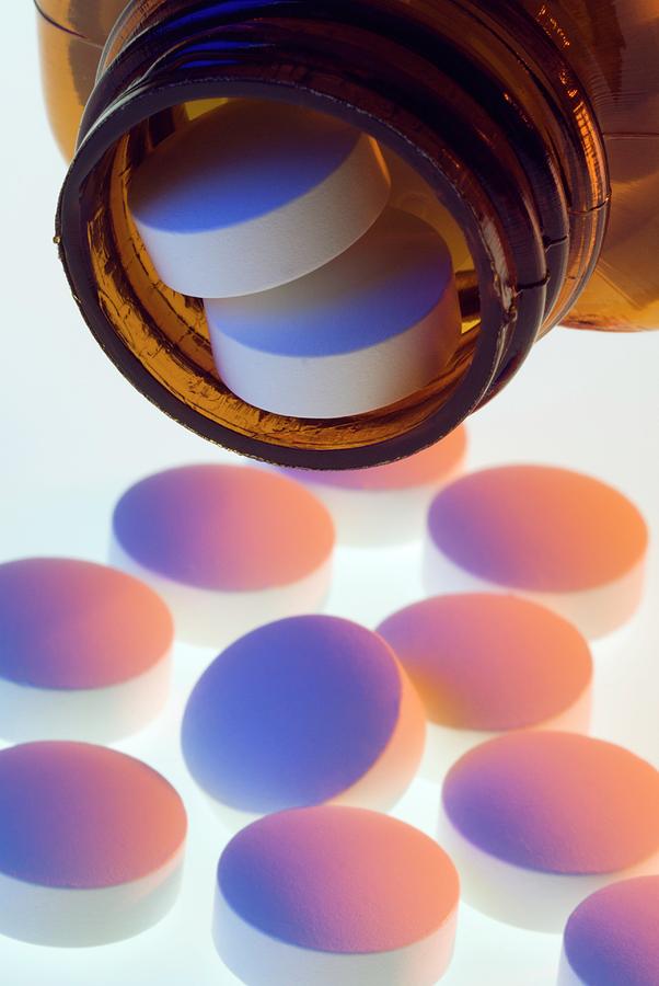 Pills Photograph by Steve Horrell/science Photo Library