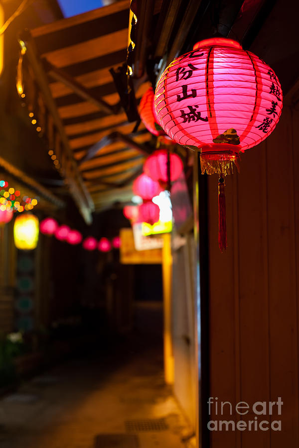 Architecture Photograph - Pink Chinese lantern by Fototrav Print