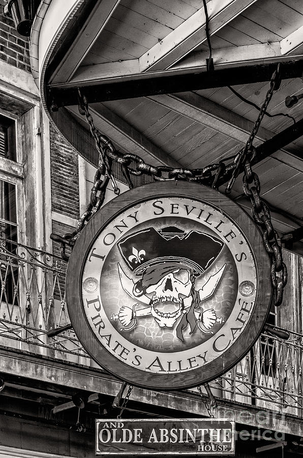 Pirates Alley Cafe - NOLA Photograph by Kathleen K Parker