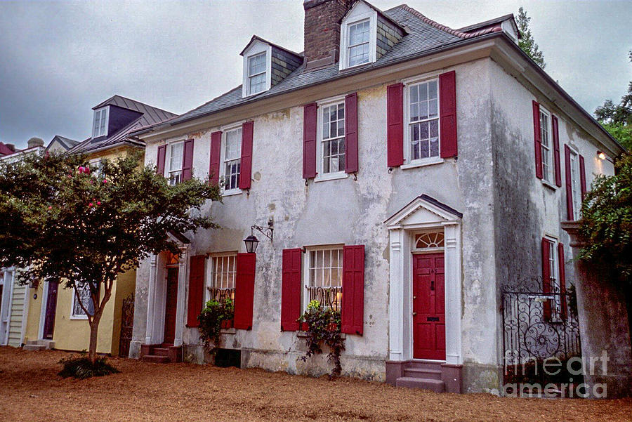 Pirates House Charleston Photograph