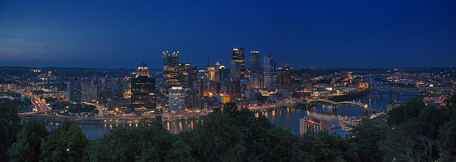 Pittsburgh Cityscape Photograph by Wade Aiken