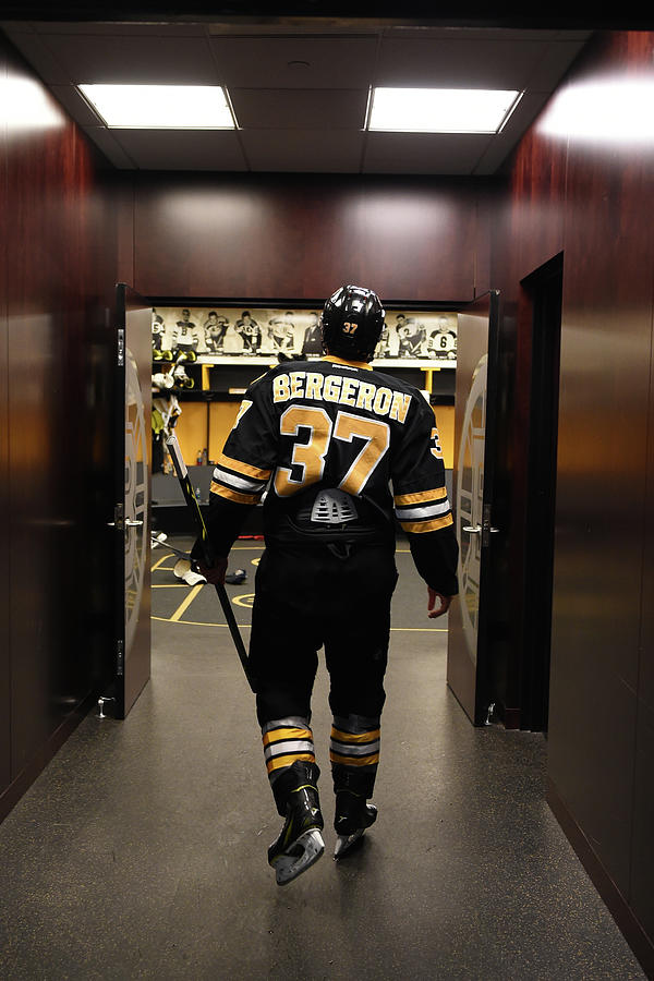 Pittsburgh Penguins V Boston Bruins Photograph by Steve Babineau