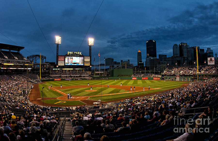 Pittsburgh Pirates Playing At Pnc Photograph by Bill Bachmann