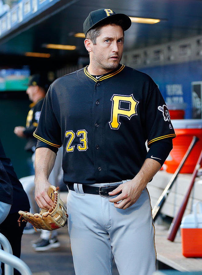 Pittsburgh Pirates V New York Mets Photograph by Jim Mcisaac Pittsburgh Pirates V New York Mets Photograph by Jim Mcisaac