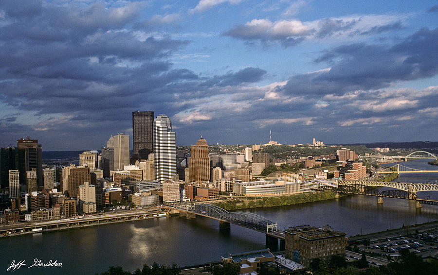 Pittsburgh Skyline at Dusk Photograph by Jeff Goulden