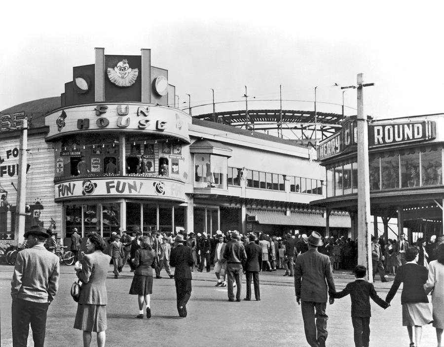 Playland In San Francisco Photograph by Underwood Archives