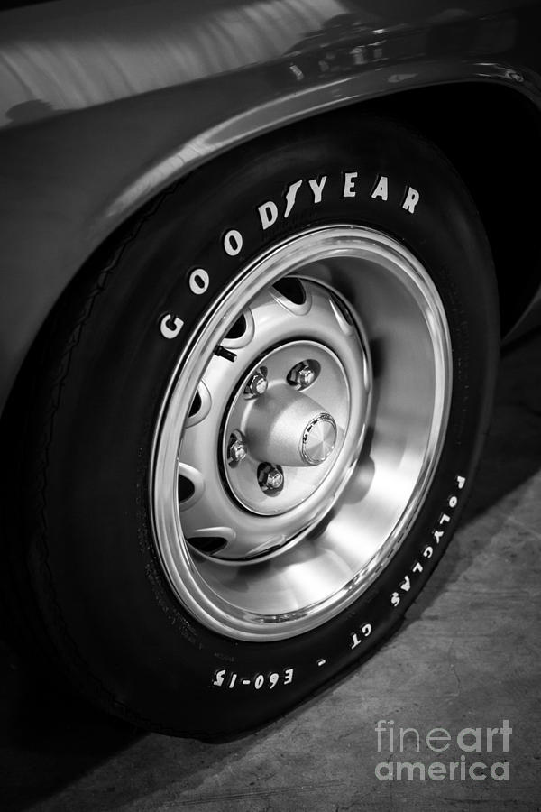 Plymouth Cuda Rallye Wheel Photograph by Paul Velgos