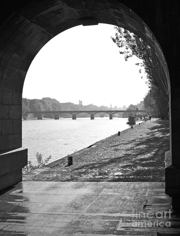 Black And White Photograph - Pont des Arts by Alex Cassels