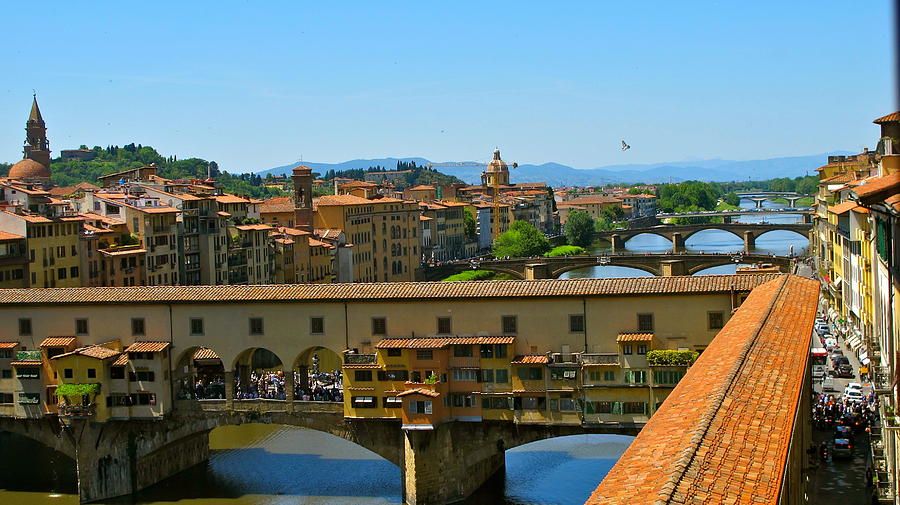 Ponte Vecchio Photograph by Sue Morris