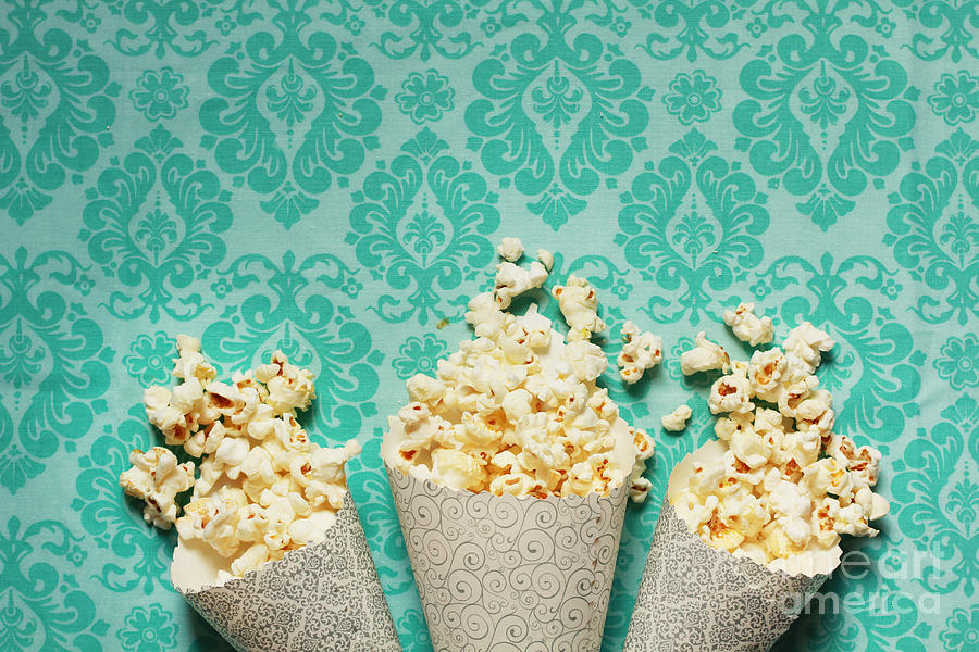 Edvard Munch Photograph - Popcorn by Isabel Poulin