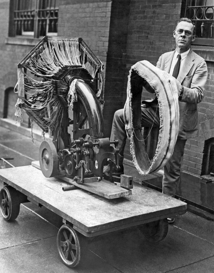 1925 Photograph - Portable Tire Making Device by Underwood Archives 1925 Photograph - Portable Tire Making Device by Underwood Archives