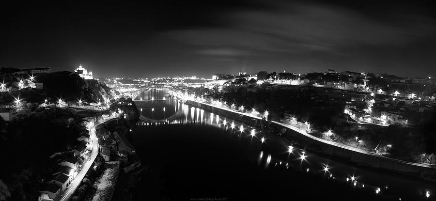 Black And White Photograph - Porto @ Night by Bruno Rosa