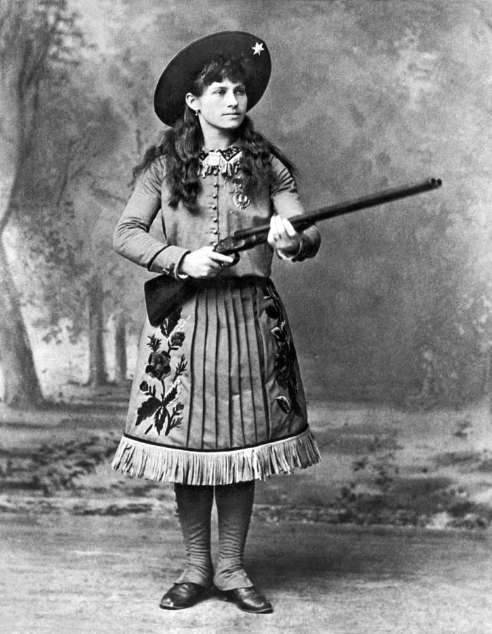 Portrait Of Annie Oakley Photograph by Underwood Archives