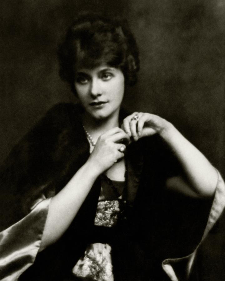 Portrait Of Elsie Ferguson Photograph by Arnold Genthe