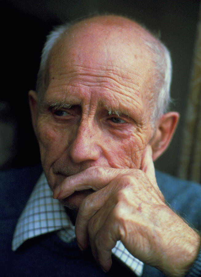 Portrait Of The Face Of An Elderly Man Photograph by Garry Watson/science Photo Library