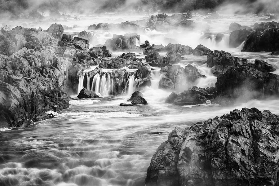 Black And White Photograph - Potomac Mist by Mike Lang