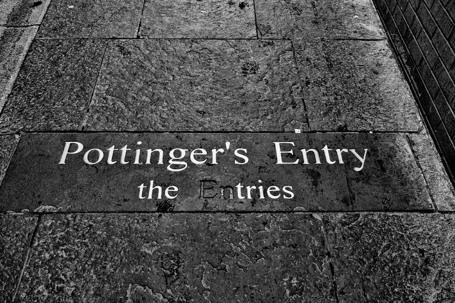 Pottingers Entry Photograph by Jim Orr