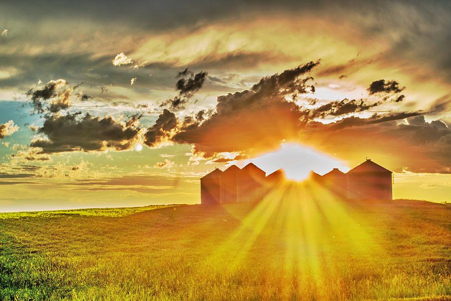 https://images.fineartamerica.com/images-medium-large-5/prairie-sunset-dwayne-schnell.jpg