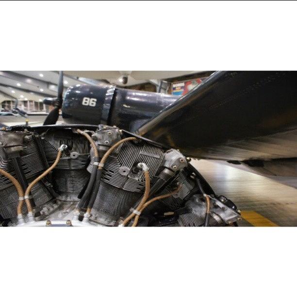 Bd Photograph - Pratt & Whitney R-1830 Radial Engine by Pedro E Cruz
