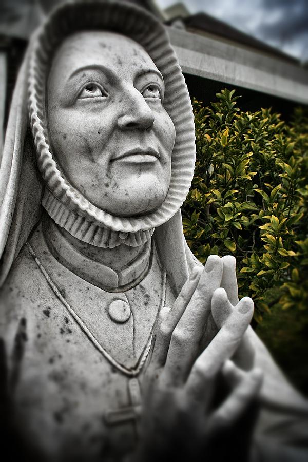 Praying Nun Statue Photograph by Jim Albritton
