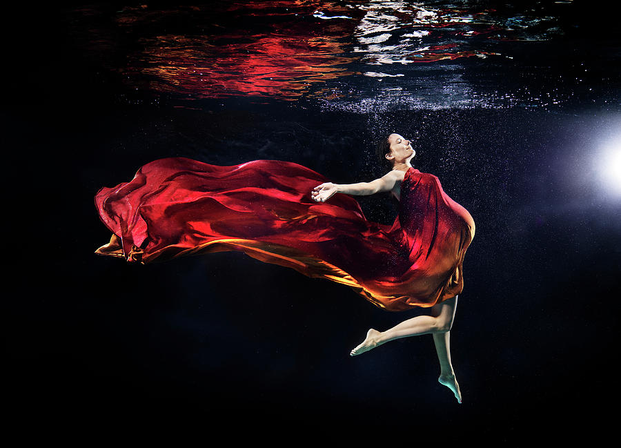 Pregnant Woman Under Water Photograph by Henrik Sorensen
