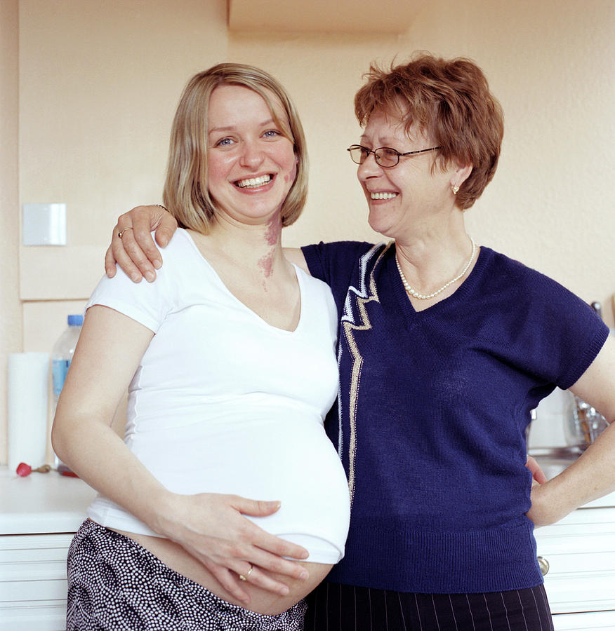 Pregnant Woman With Her Mother Photograph By Cecilia Magillscience 0245