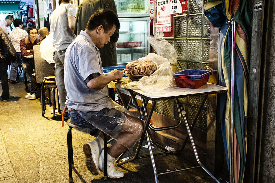 Hong Kong Photograph - Preparing shrimp wontons  by Thierry CHRIN