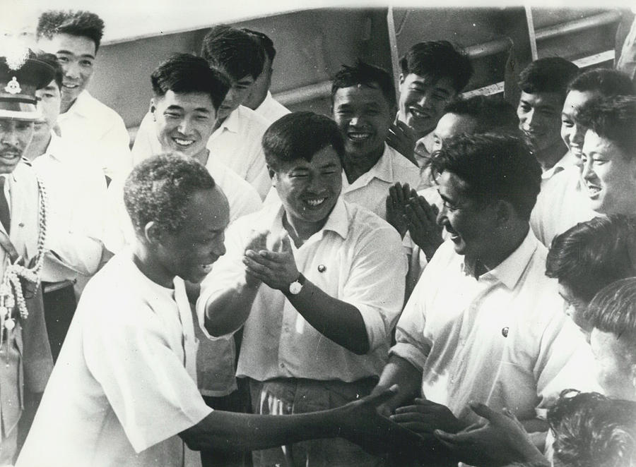 President Nyerere Meets Chinese Crew Members Photograph by Retro Images Archive