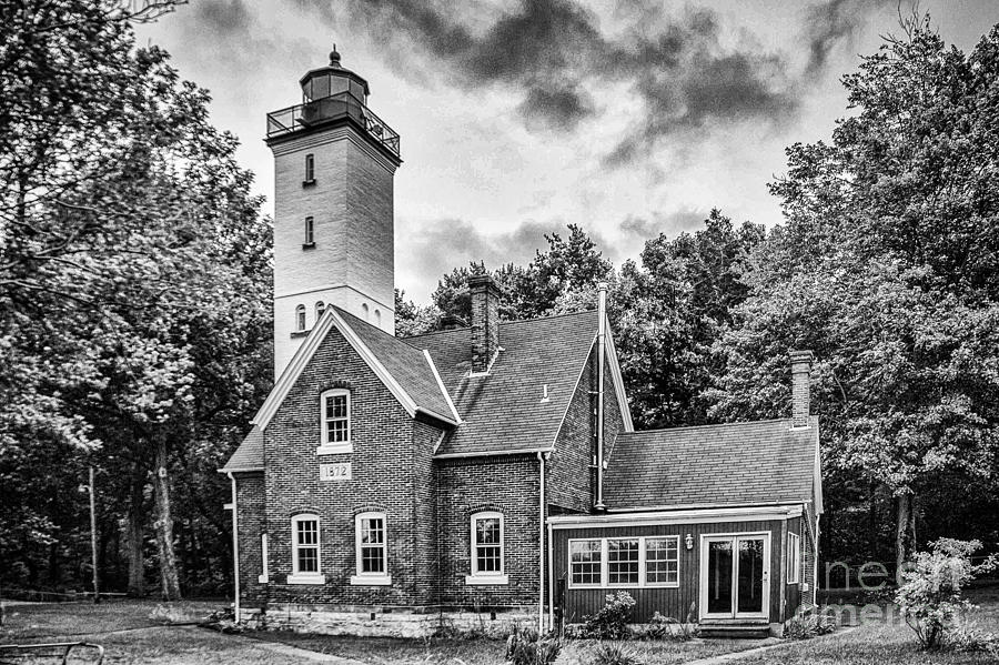 Presque Isle Lighthouse Photograph by Jim McCain