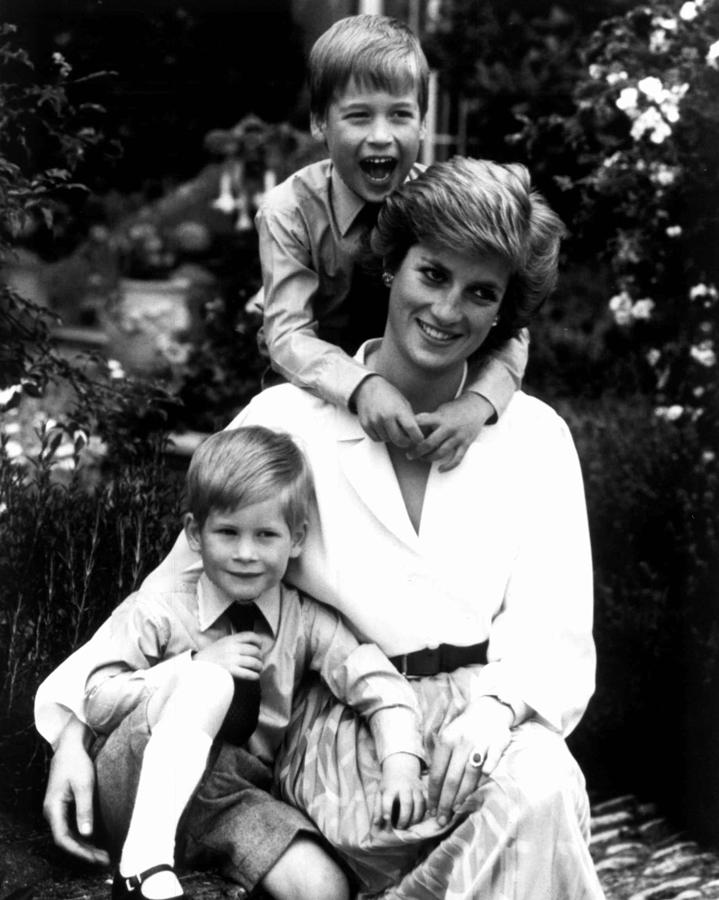 Princess Diana With Her Sons Photograph By Retro Images Archive