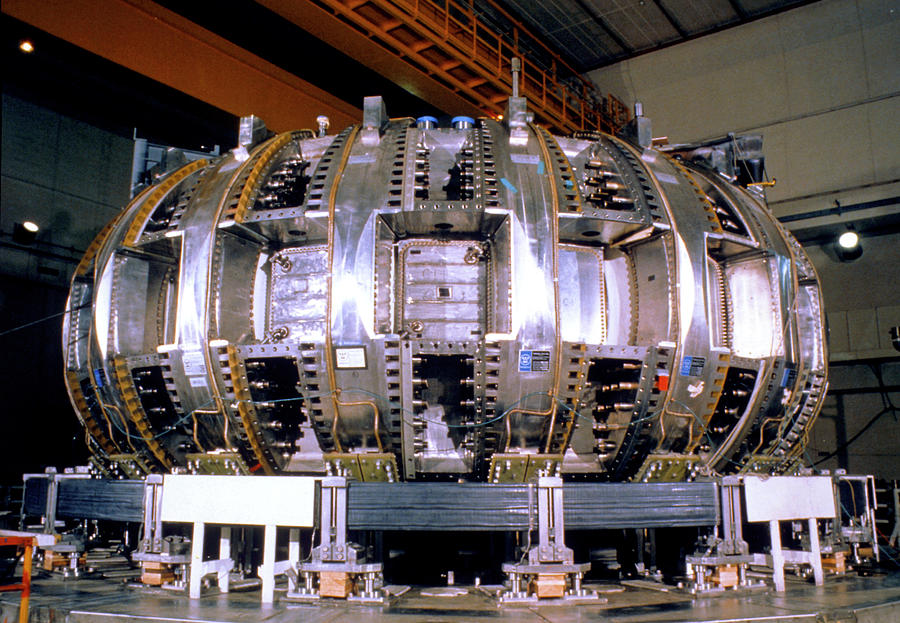 Princeton Tokamak Fusion Test Reactor Photograph by Us Department Of Energy/science Photo Library
