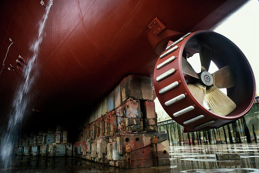Propeller Of A Ship In A Dry Dock Photograph by Arno Massee/science Photo Library