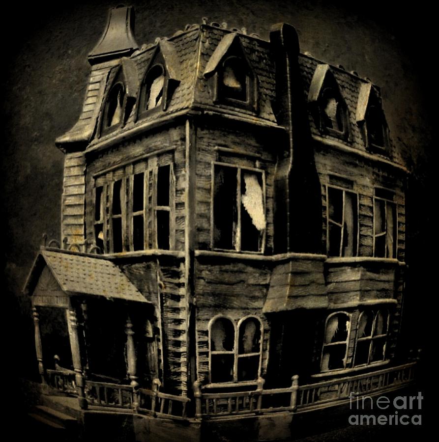 Anthony Perkins Photograph - Psycho Mansion by John Malone