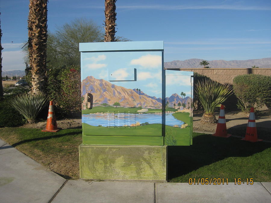 Public Art  17th Green at Silver Rock in La Quinta Painting by Maria Hunt