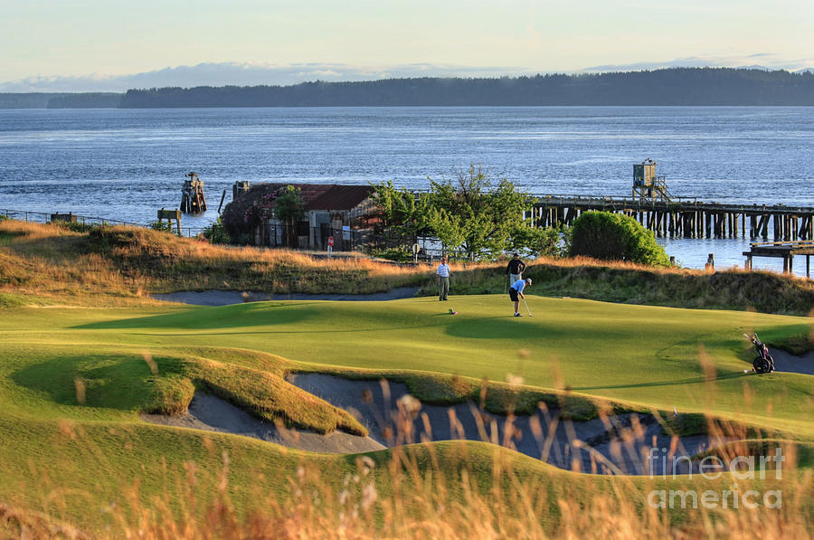 Putting 17 - Chambers Bay Golf Course Photograph by Chris Anderson