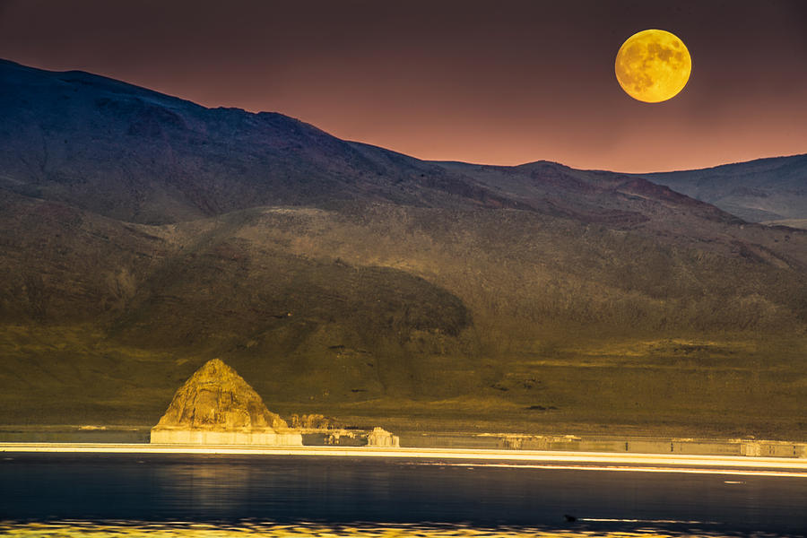 Pyramid Lake Moonrise Photograph by Janis Knight