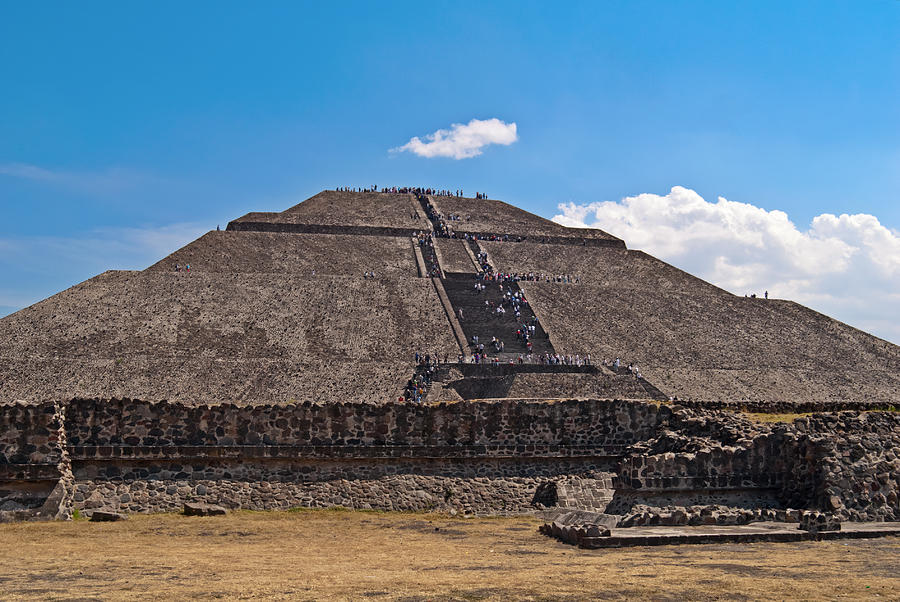 The sun pyramid of teotihuacan где находится