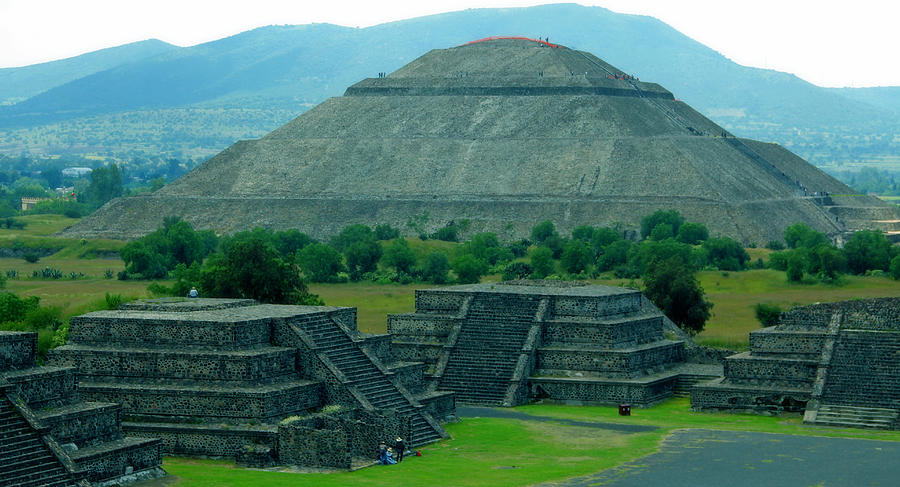 Pyramid of the Sun Mexico Photograph by Jim McCullaugh