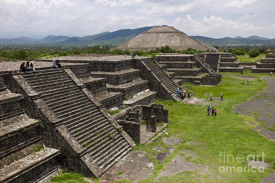 Pyramid Of The Sun, Teotihuacan, Mexico Photograph by Rafael Macia