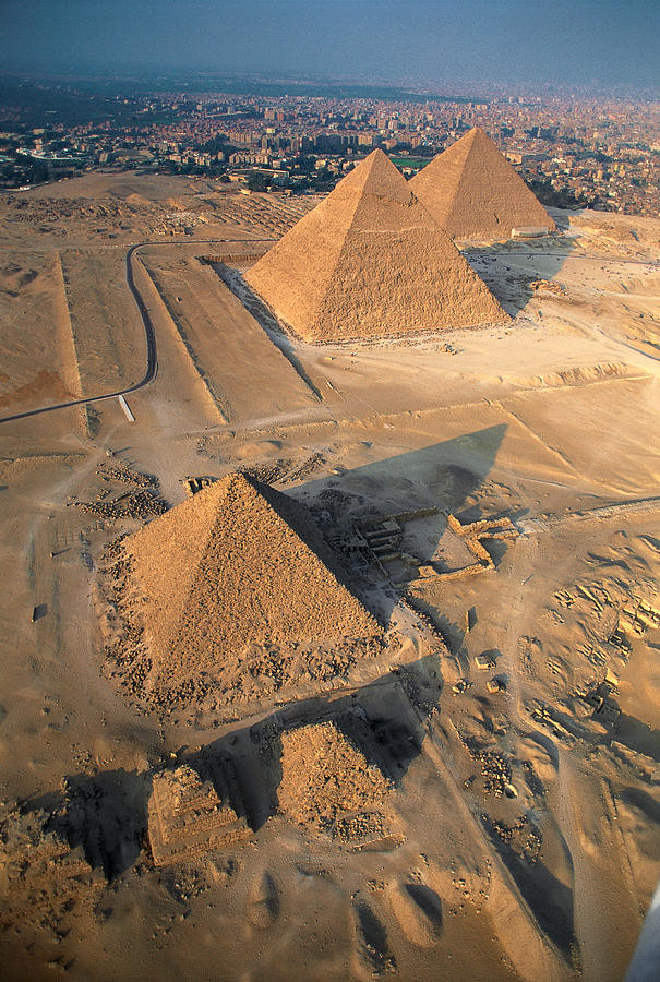 pyramids cairo egypt