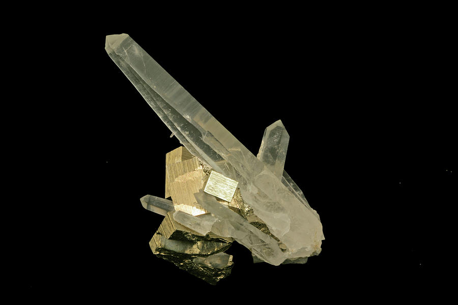Quartz And Pyrite Crystals Photograph by Science Stock Photography/science Photo Library