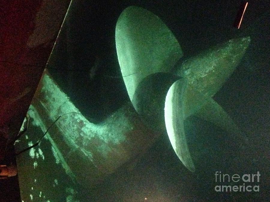 Queen Mary Ship Propeller  Photograph by Susan Garren