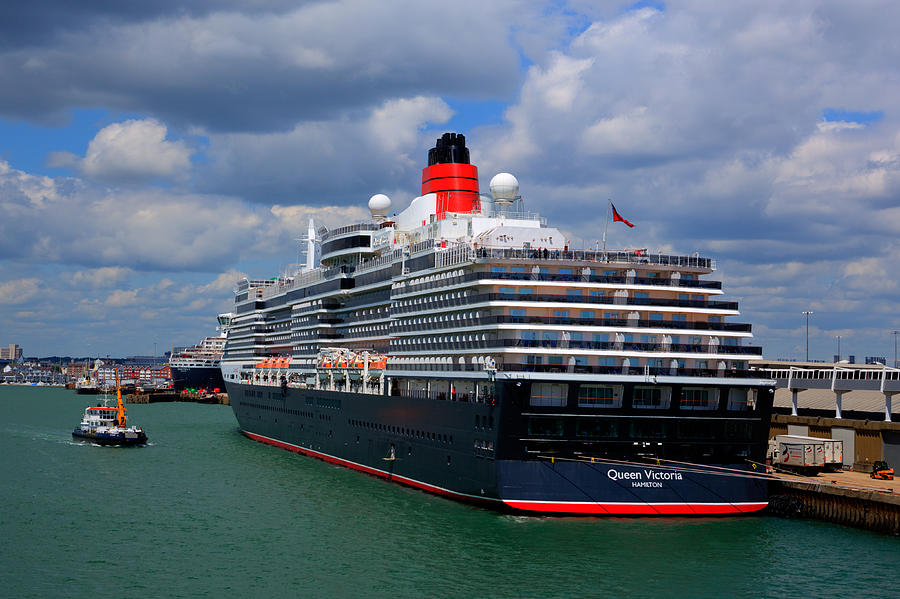 queen victoria cruise ship video