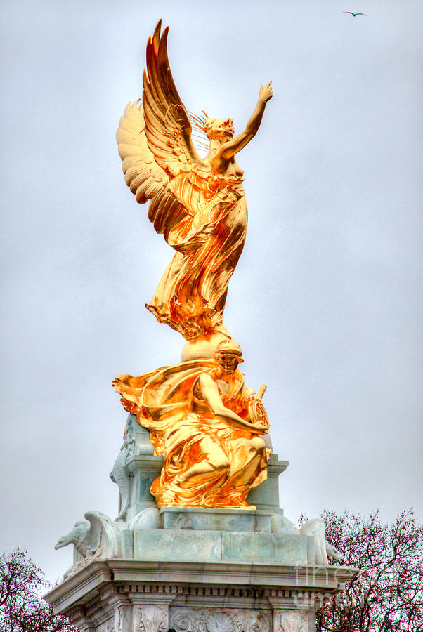 Queen Victoria Memorial Photograph by Deborah Smolinske