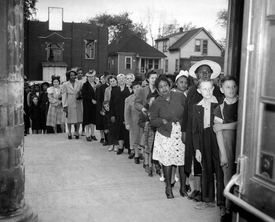 racially-integrated-waiting-line-photograph-by-everett